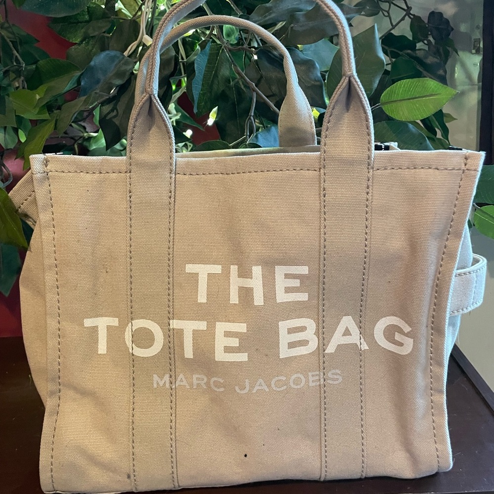 Marc Jacob’s tote bag